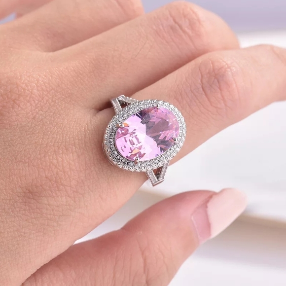 Jewelry - NEW Silver Romantic Pink Diamond Ring